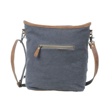 Load image into Gallery viewer, AUBERON SHOULDER BAG
