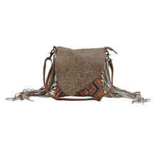 Load image into Gallery viewer, TAUPE SHAPE CONCEALED BAG
