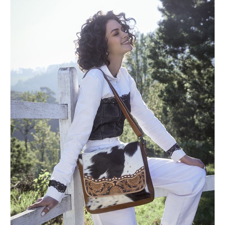 MANGNIFIQUE HAND-CONCEALED BAG